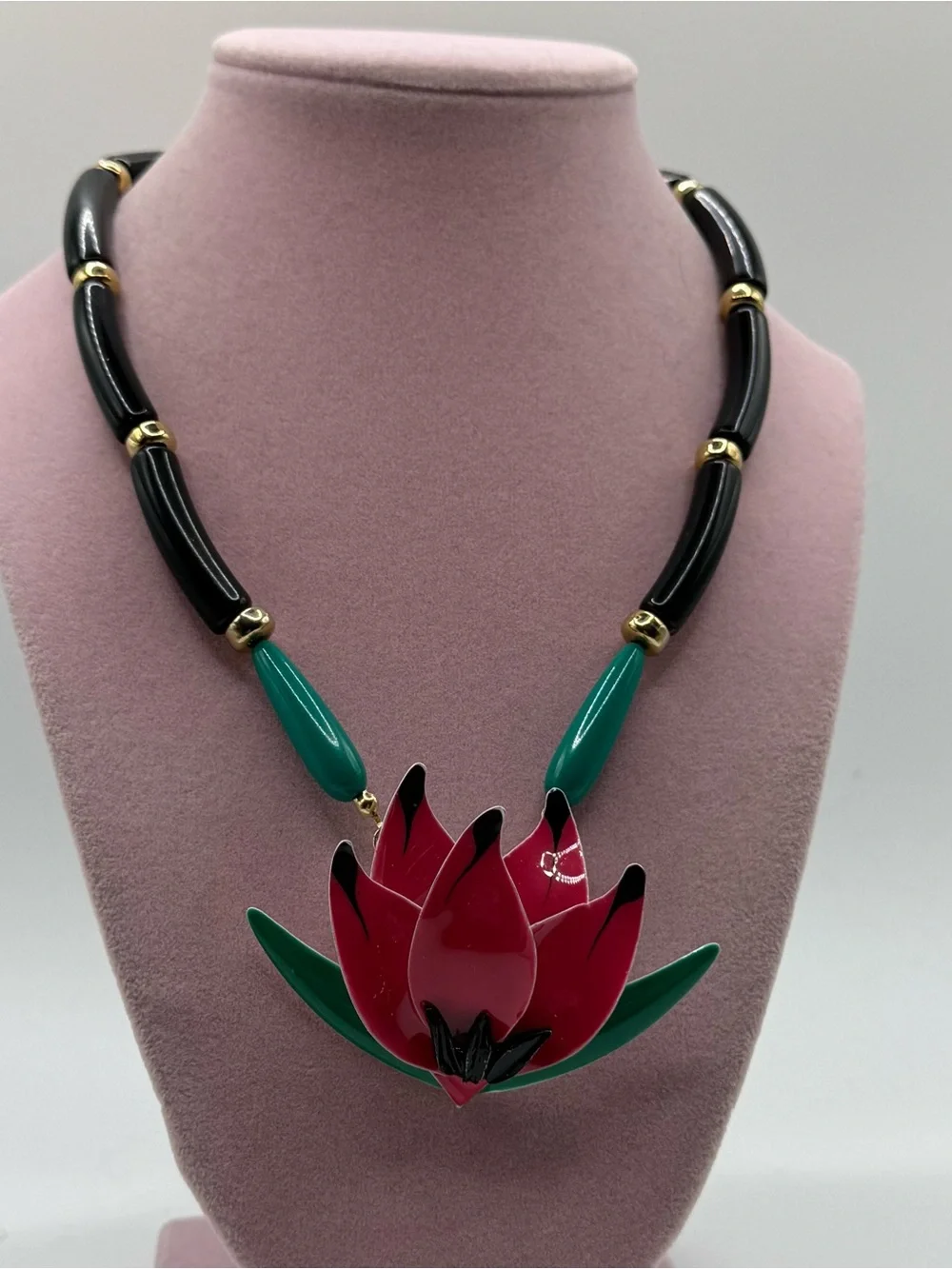 VTG Enameled Water Lily/Lotus Pendant W/Black Tube Beads Necklace
